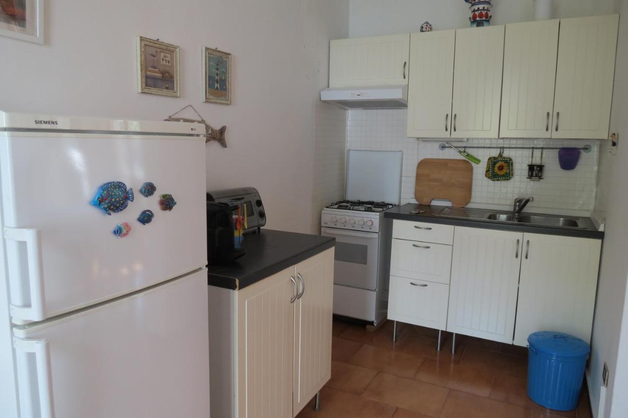 Bellavista Beachfront Apartments Quercianella Eksteriør billede
